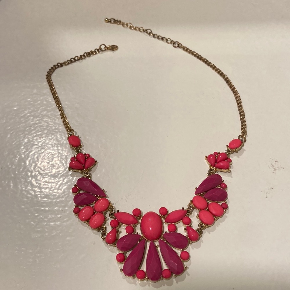 Adorable pink statement necklace-vintage costume jewelry